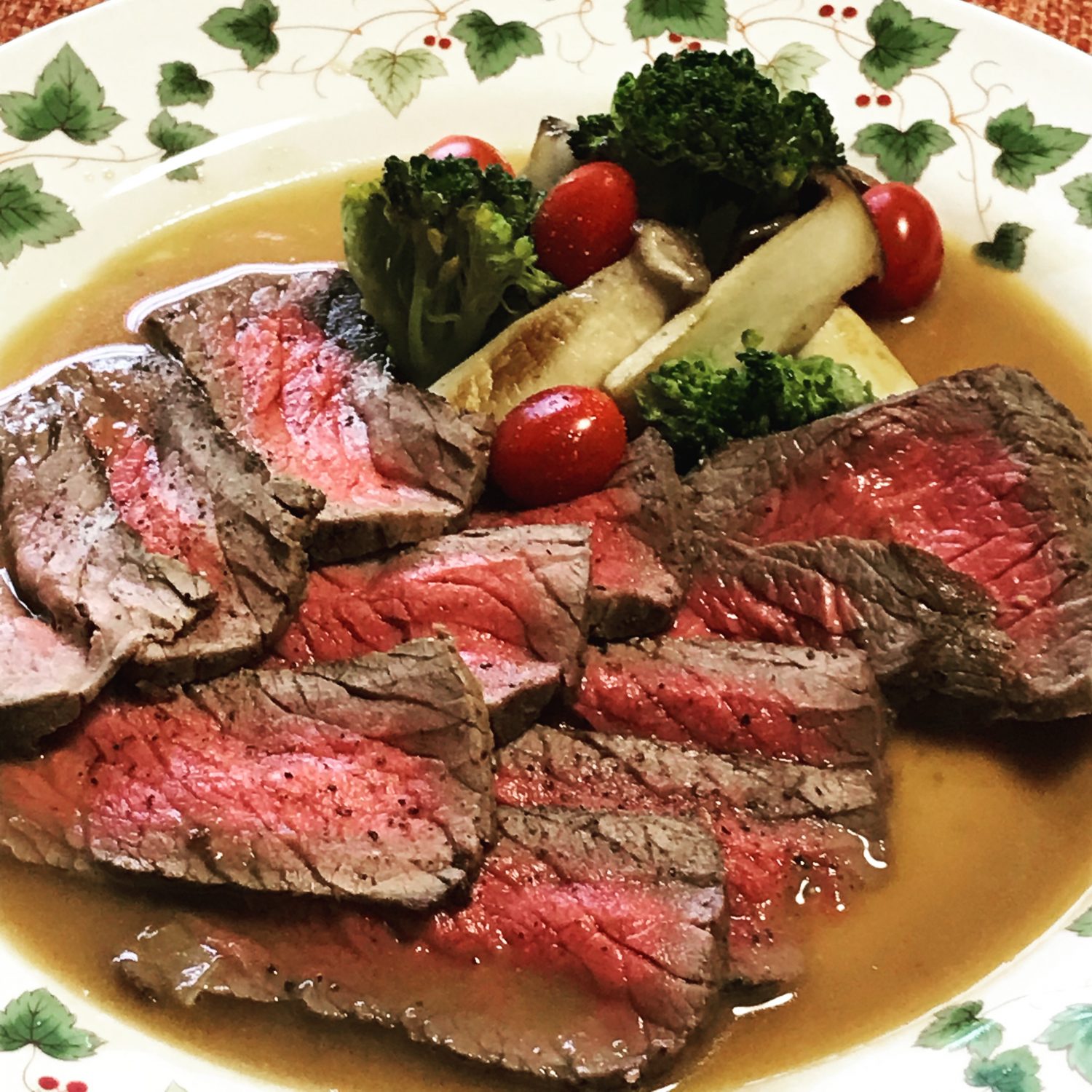 フライパンだけで 簡単美味しい ローストビーフ ぽん酢バターソース 岩出市で料理教室をお探しならyrs Kitchen